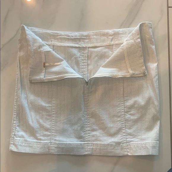 Free People White Pencil Cargo Mini Skirt - Picture 2 of 5